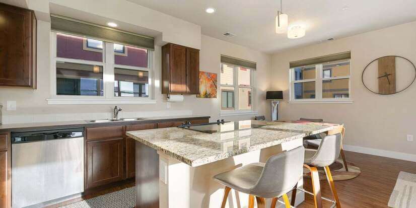 2 Bedroom Townhouse Willow Street Lofts