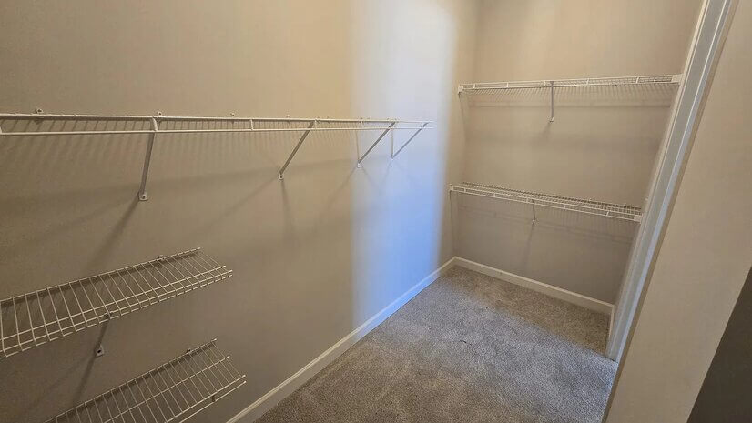 711 Cosmopolitan Dr NE 813