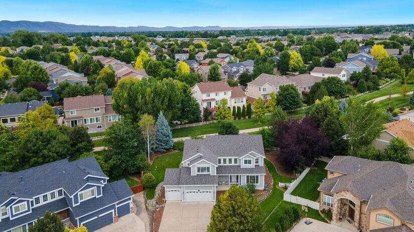 5 Bed 4 Bath Near Harmony Corridor