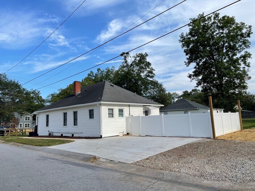 Fully Remodeled and Furnished Bungalow