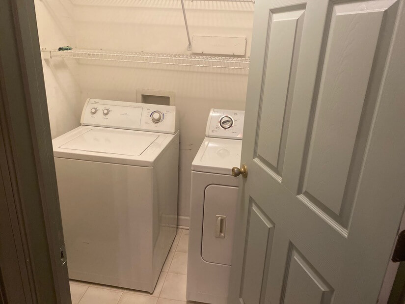 Separate laundry room off of foyer