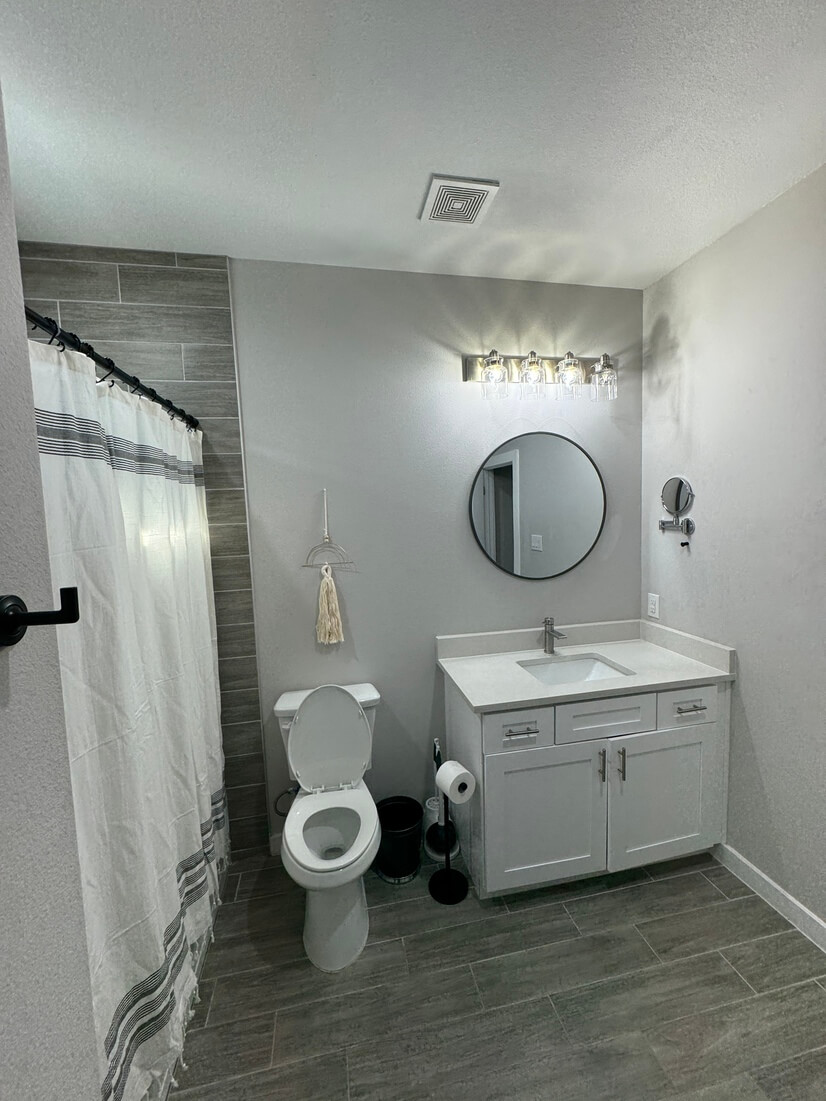 3BR Exec Home Near DT Wax WiFi Garage