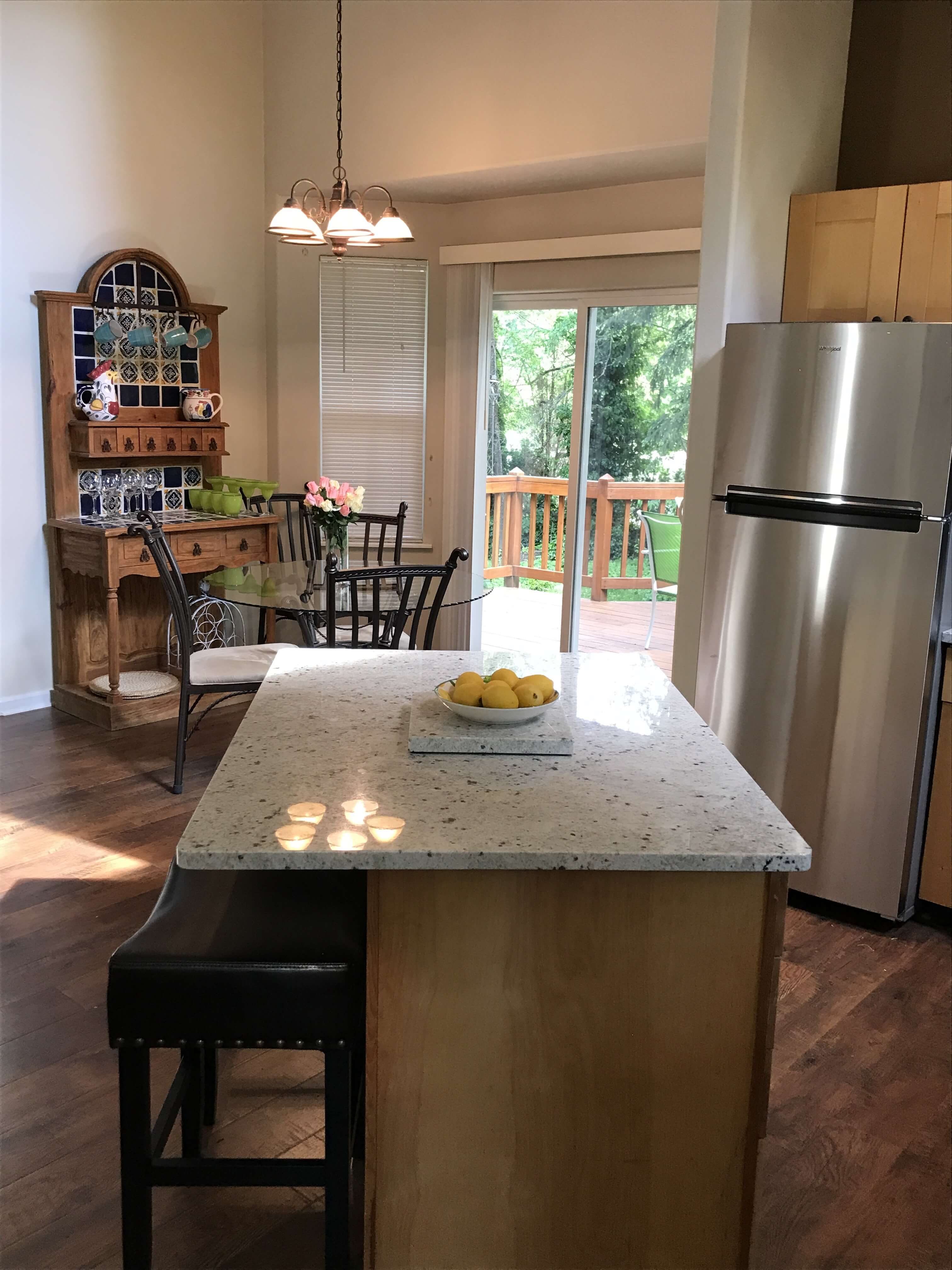 Dinning and wine bar