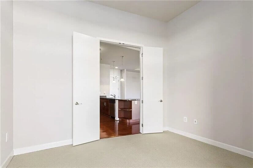 711 Cosmopolitan Dr NE 813