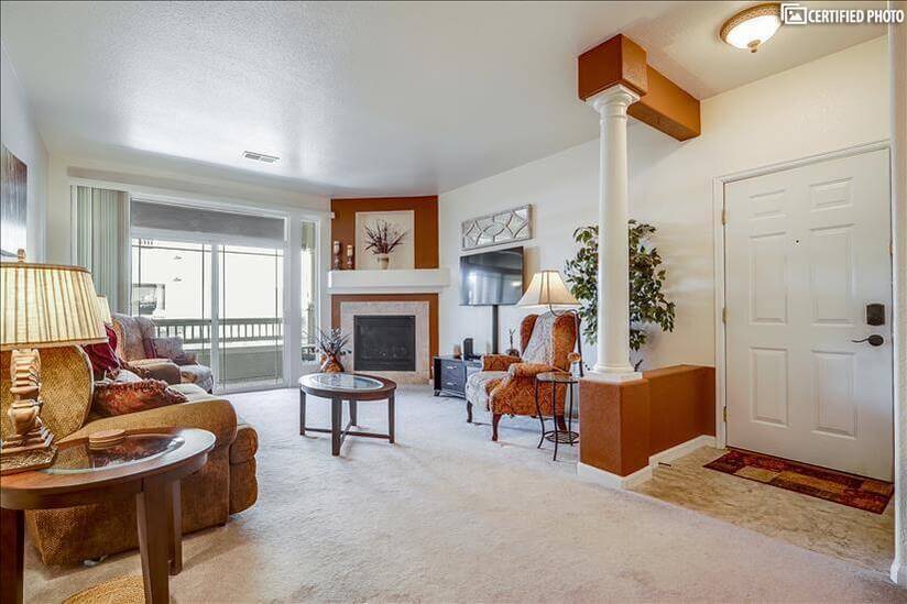 Spacious and Bright, this unit is inviting!