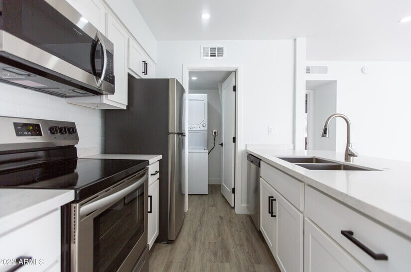 Newly Renovated Very Spacious Apartment