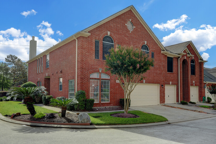 Beautiful townhome in Friendswood