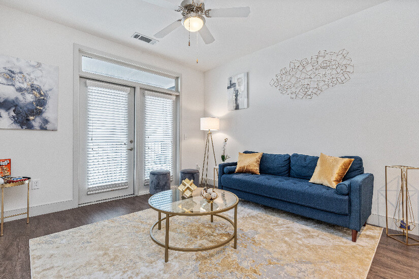 Cozy unit with spacious living room
