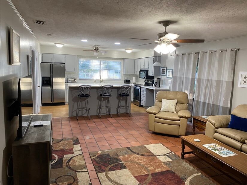 Large kitchen & family room