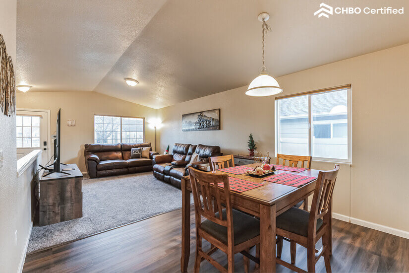 Fully Furnished Rental home in Cheyenne WI