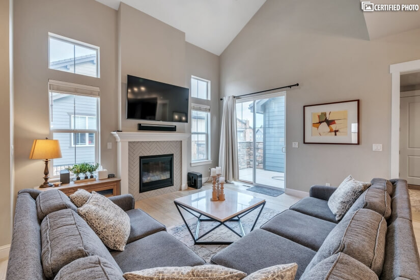 Stay at a Luxury Townhouse Near TPC Golf in Berthoud
