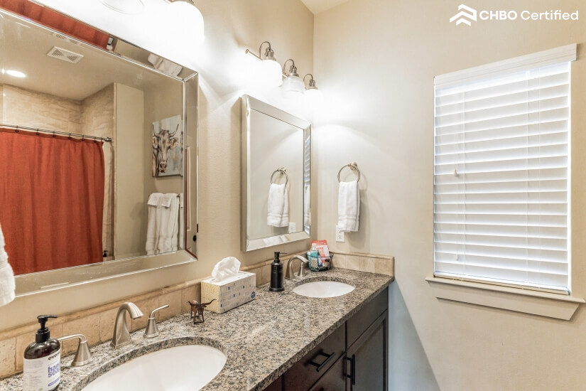 Peaceful Hill Country Furnished Home