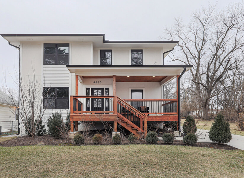 Stunning 4 bedroom home close to EVERYTHING!