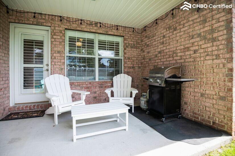 Outdoor Dining & Grilling