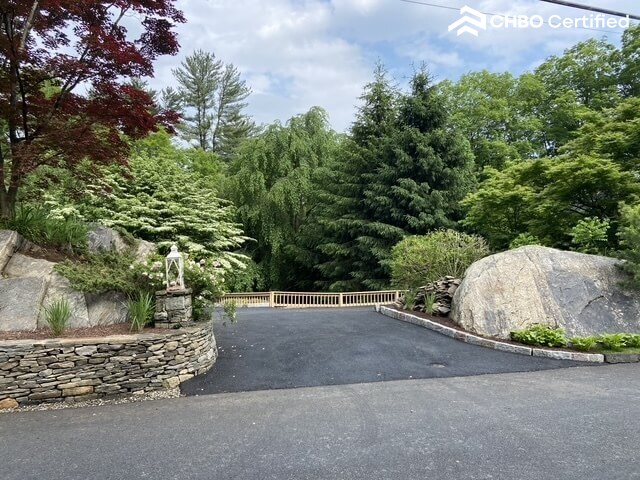 Entrance to driveway