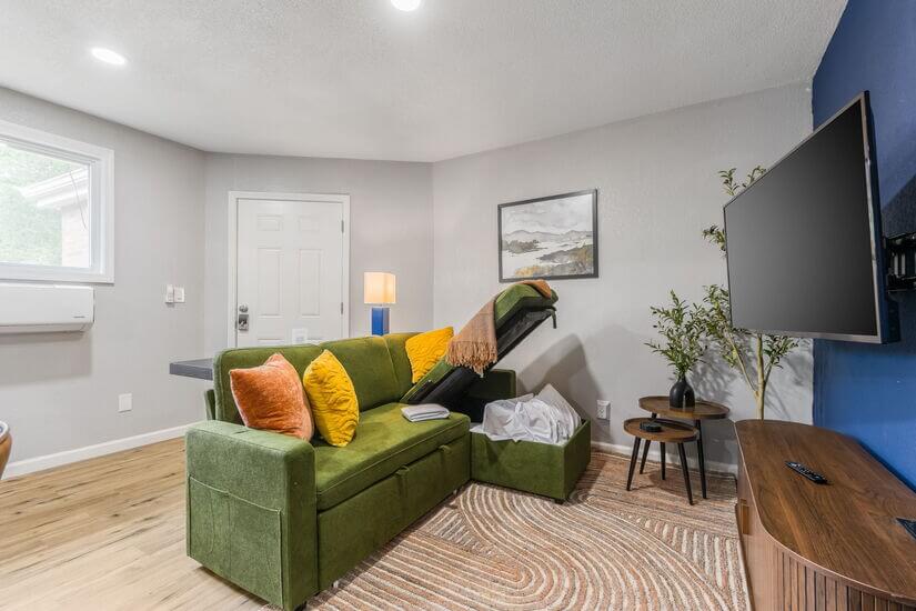 Furnished Apartment in Riverside