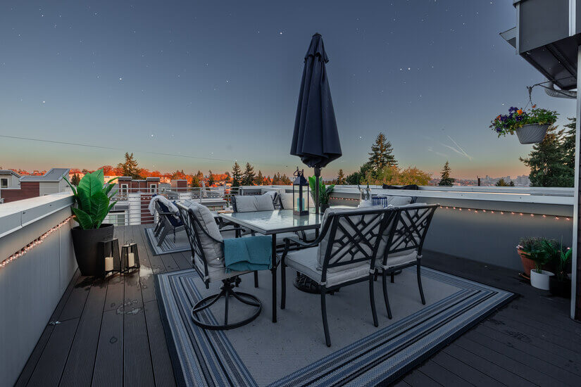 Unwind under the stars on this spacious rooft