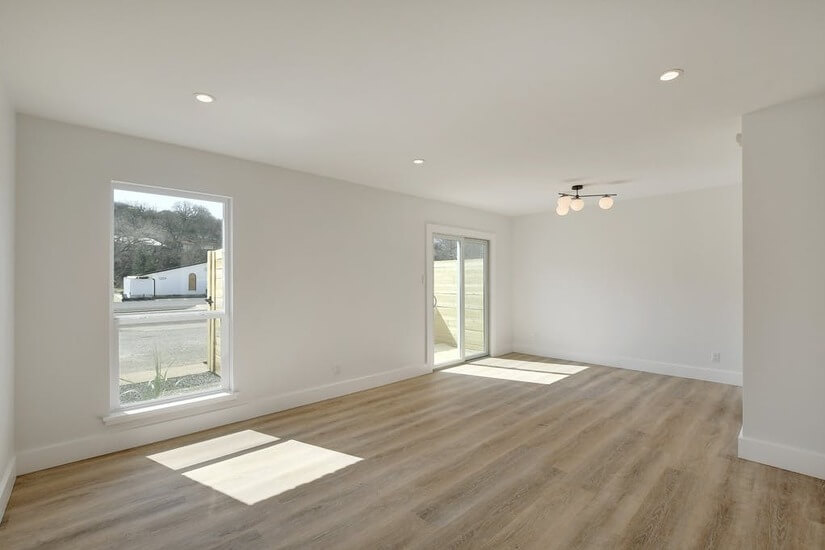 Dining/Living Room 3