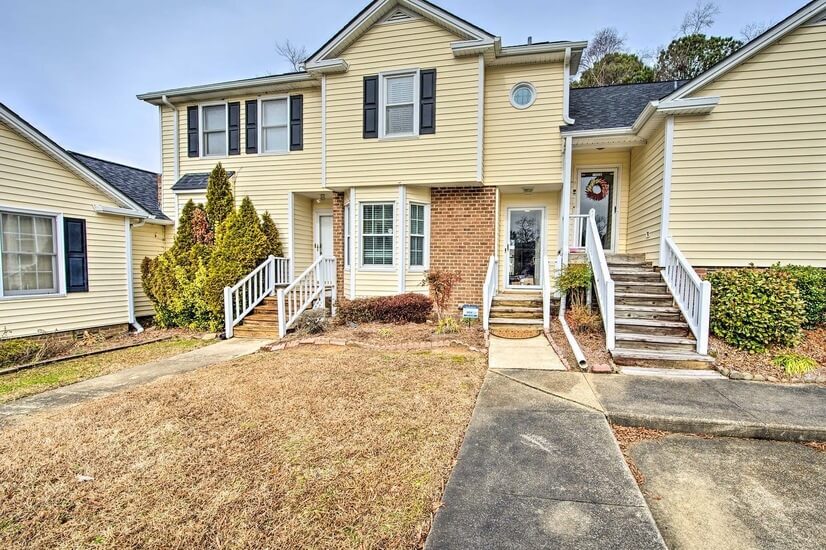 Cozy, Clean, Cute Townhome in Wilson