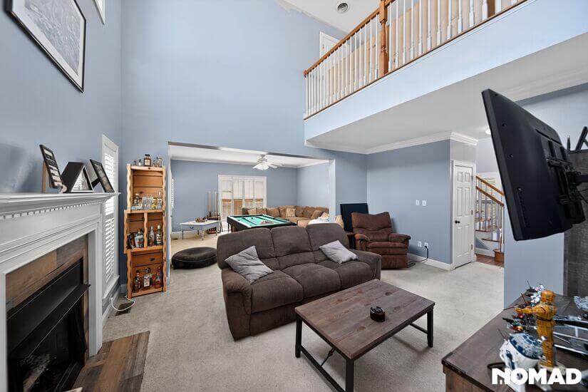Living and Entertainment Rm