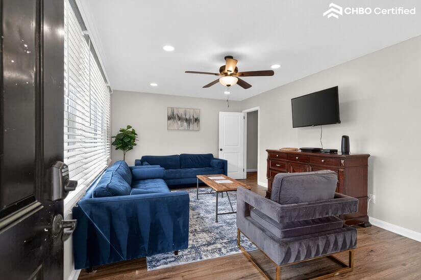 Renovated Quiet Safe Near Everything 