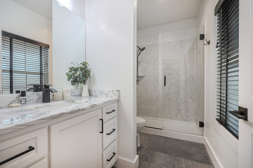 Furnished 2yr old Home in Prime Location