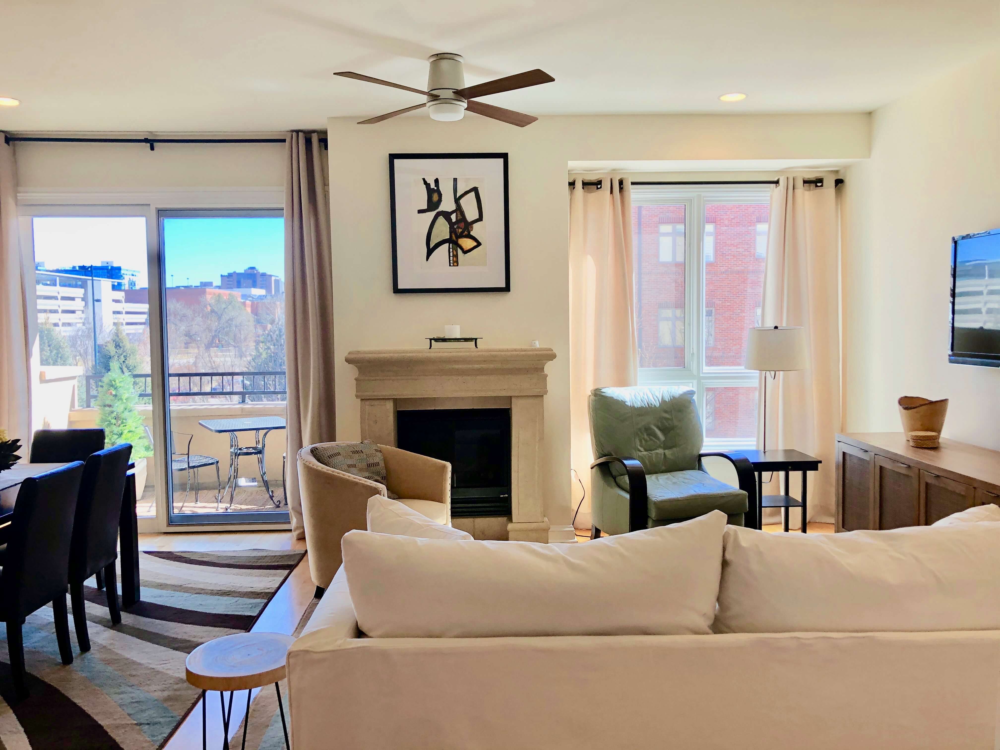 Chry Crk STUNNING Exec Condo avail Nov 1