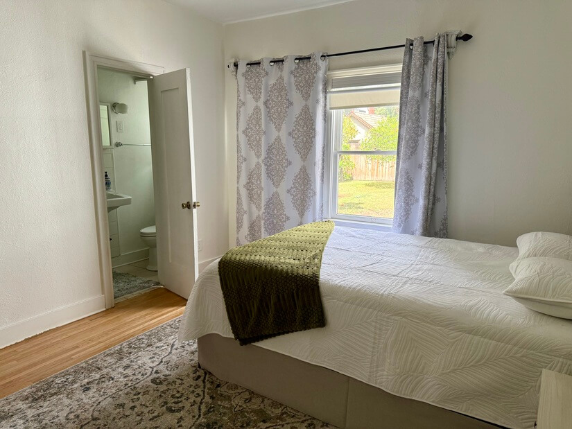 Newly Renovated Furnished home Redlands 