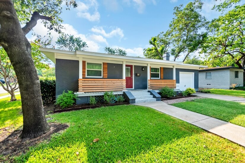 Gorgeous Brickhome 4/2 Updated! Modern!