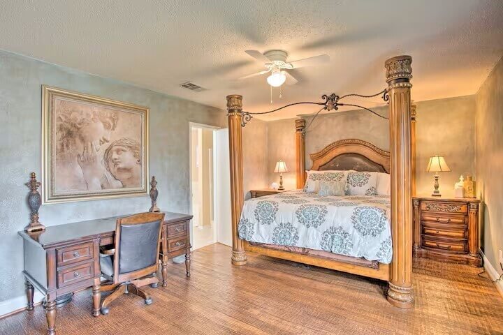 Elegant Home with Pool Gym 04mi to Lake