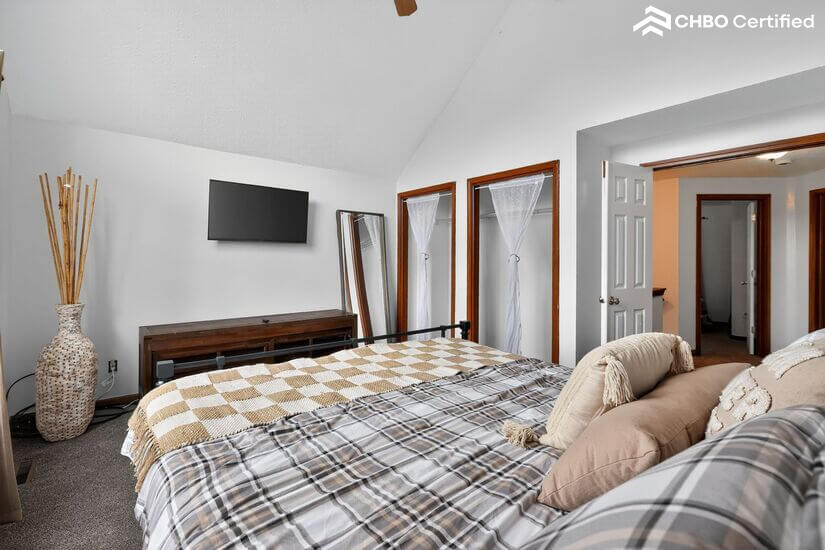 Three Bedroom Furnished in Buffalo