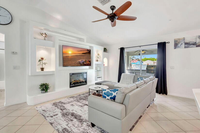 Entire House King Suite