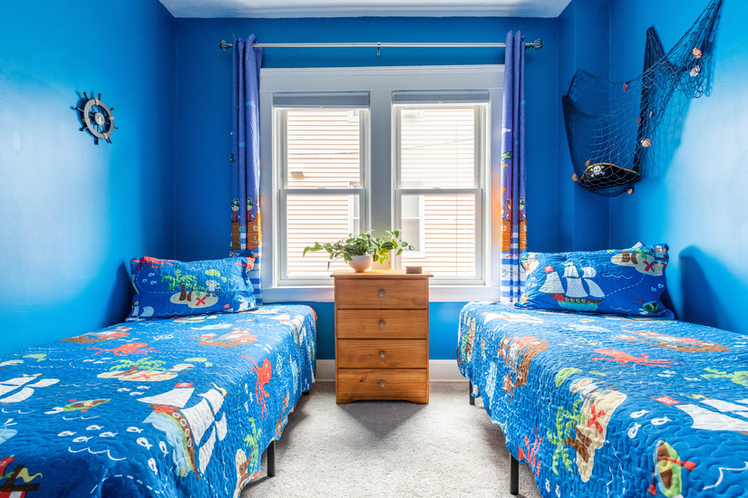 Boys' room decorated with pirate theme