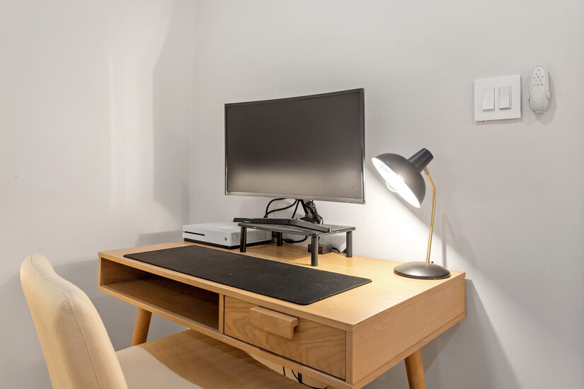 Work station bedroom 1