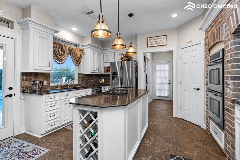 Executive Rental Home with Pool 