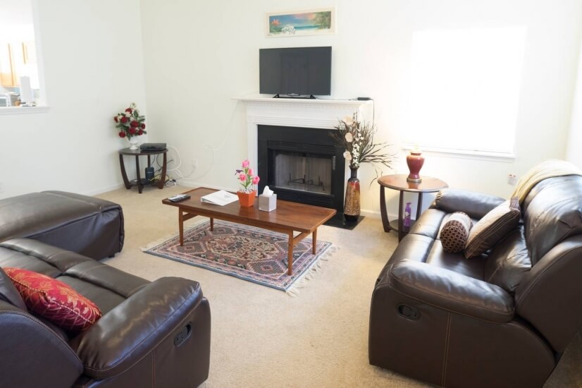 Spacious, Nice Location, New SofaBed