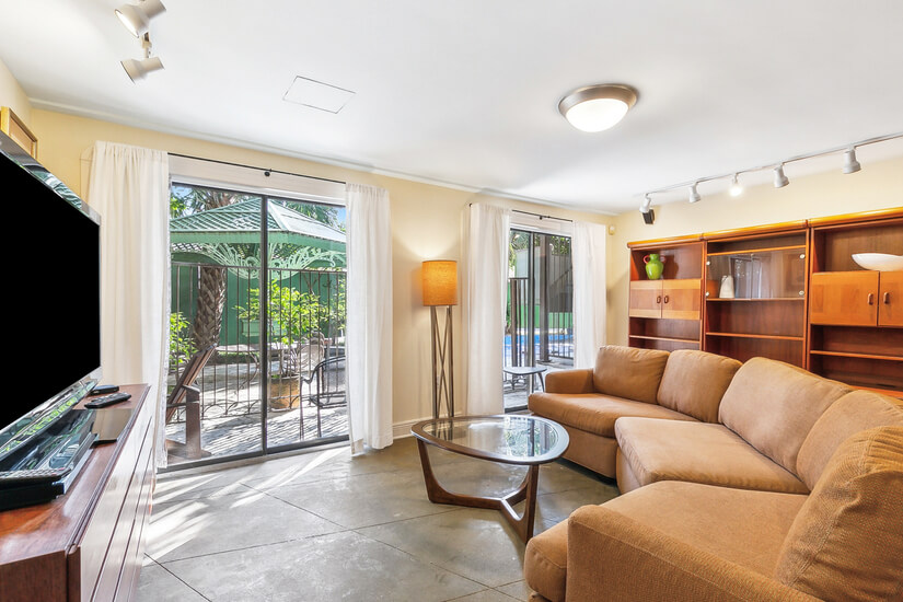 New Orleans Corporate Housing Near Lake