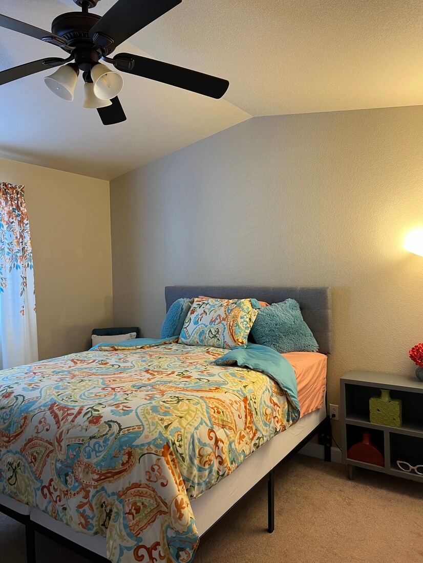 2nd bedroom queen bed