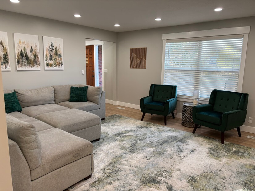 Newly Remodeled Home Ski & City Access