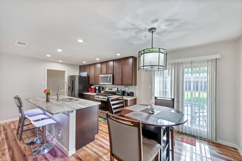 Gorgeous Brickhome 4/2 Updated! Modern!