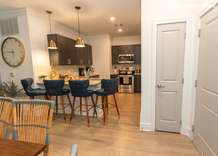 Furnished Apt with pool in Charlotte NC