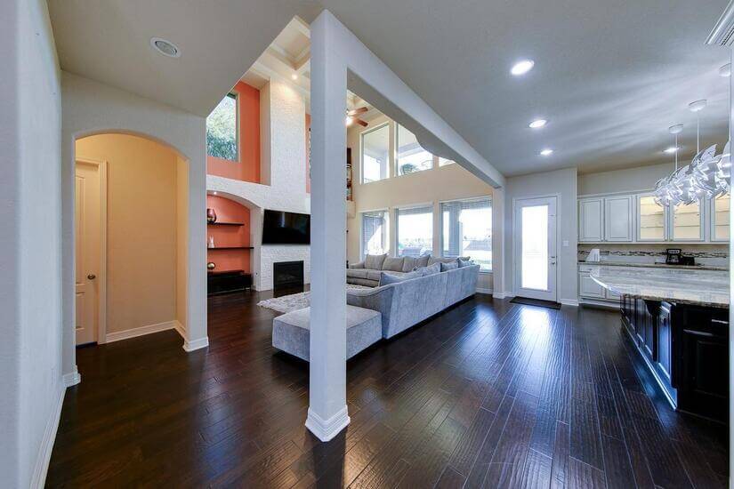 Spacious Entry