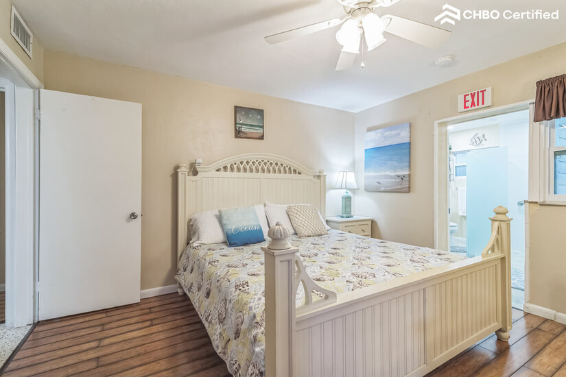 King bed - bedroom 1