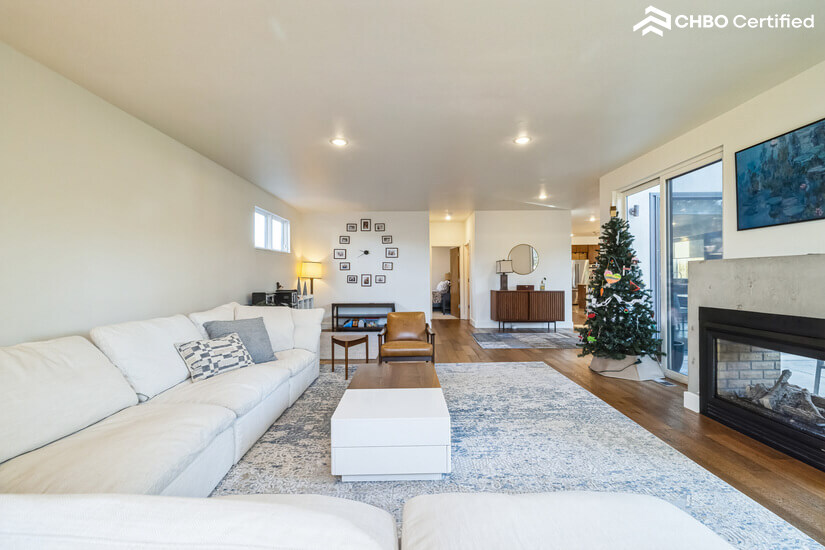 Furnished home in Hilltop Denver