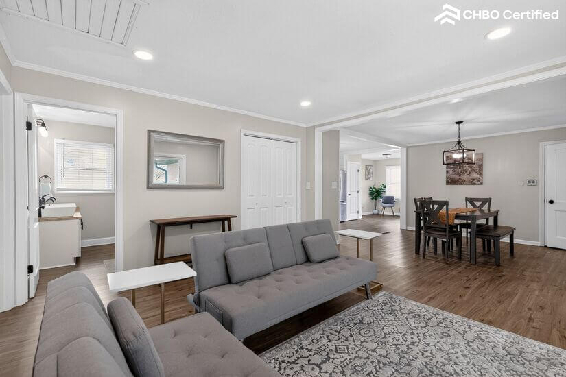 Renovated Quiet Safe Near Everything 