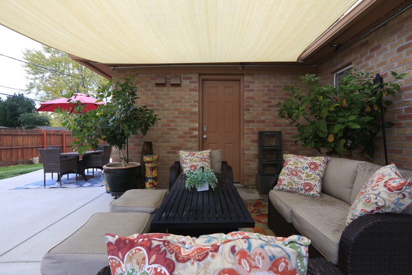 Modern Ranch Beautiful Neighborhood