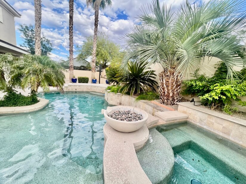 Pool, spa, & fire pit perfect for nighttime swimming