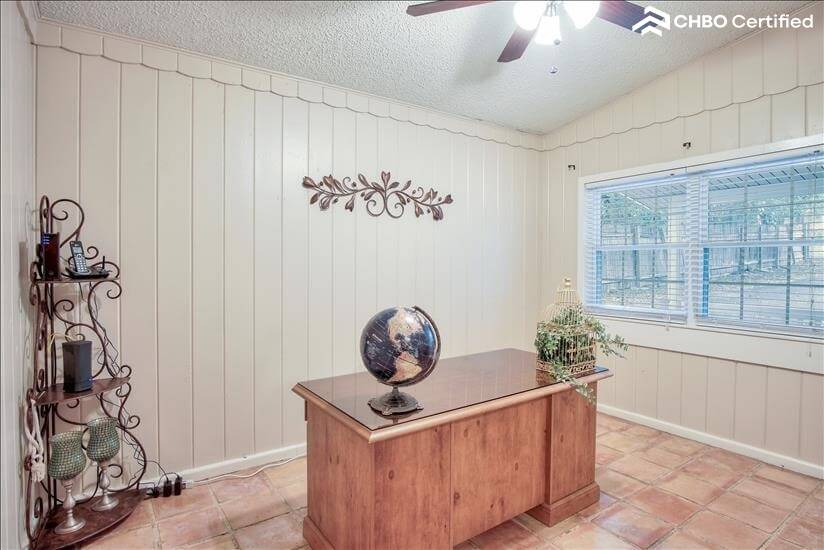 Office w/internet & WiFi