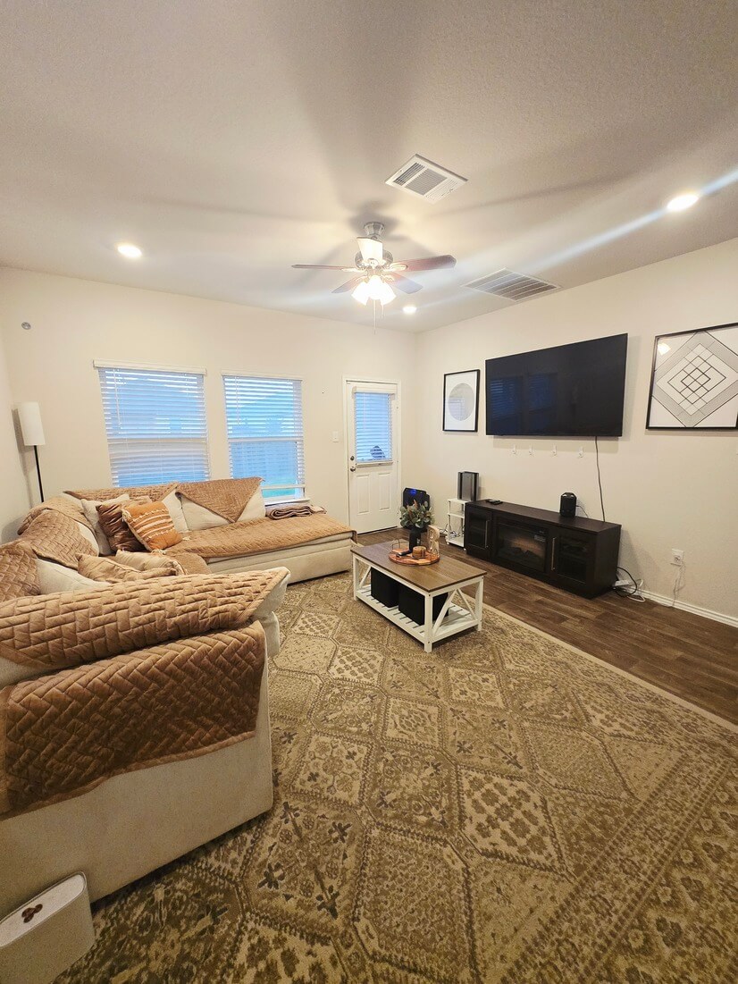 Gruene Private Oasis With Solar