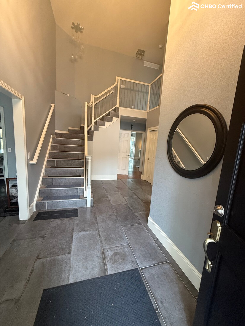 Furnished 1 bd Spacious apartment